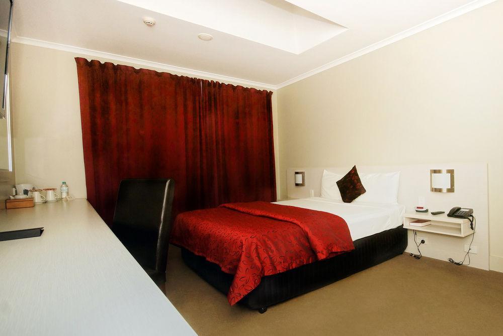 Icon On Isa Motel Mount Isa Exterior photo
